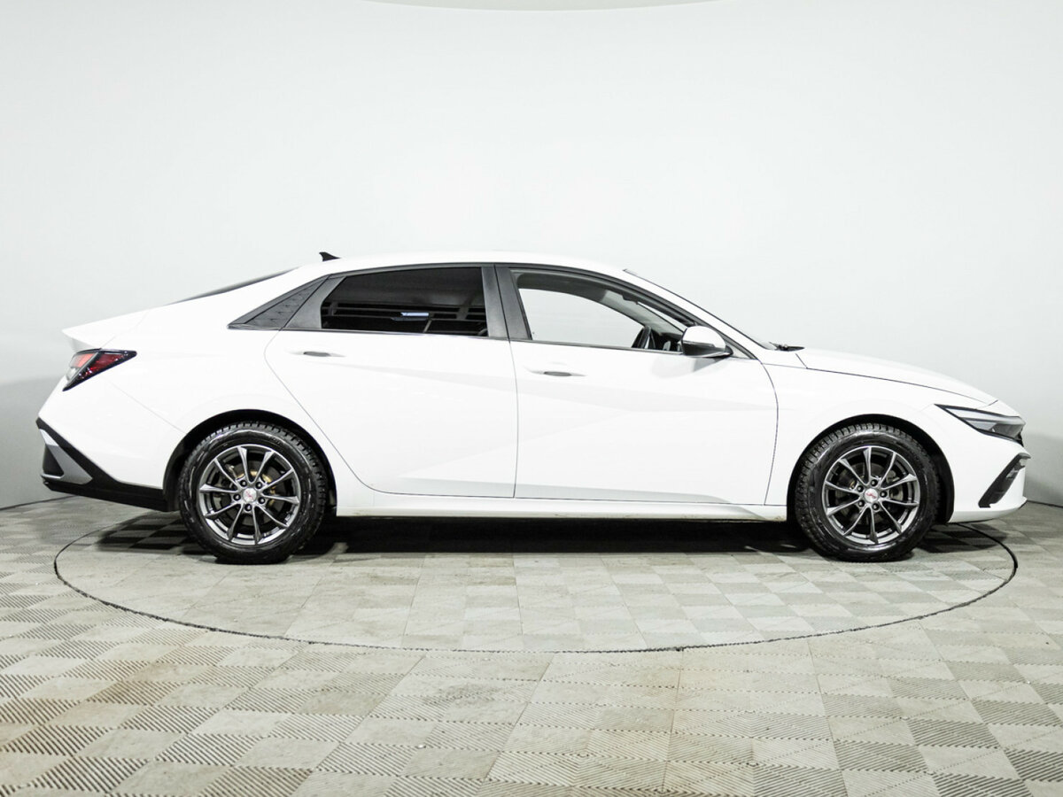 Хендай Елантра б/у, 2023, Вариатор. Фото: #3