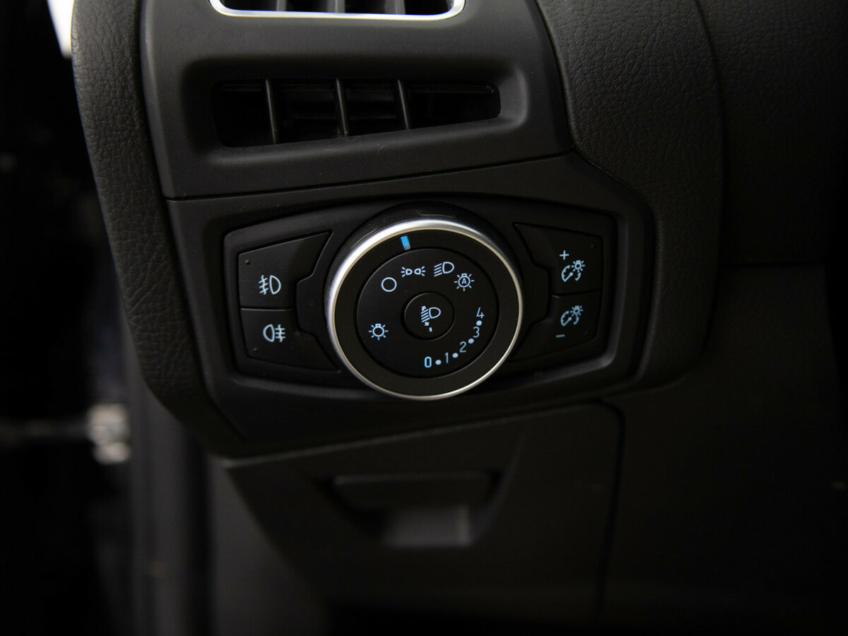 Ford Focus б/у, 2016, Автоматическая. Фото: #16