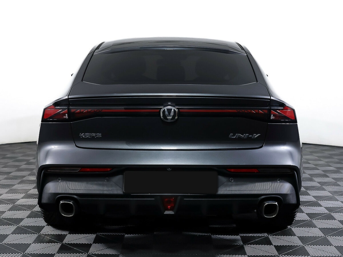 Changan UNI-V б/у, 2023, Роботизированная. Фото: #5