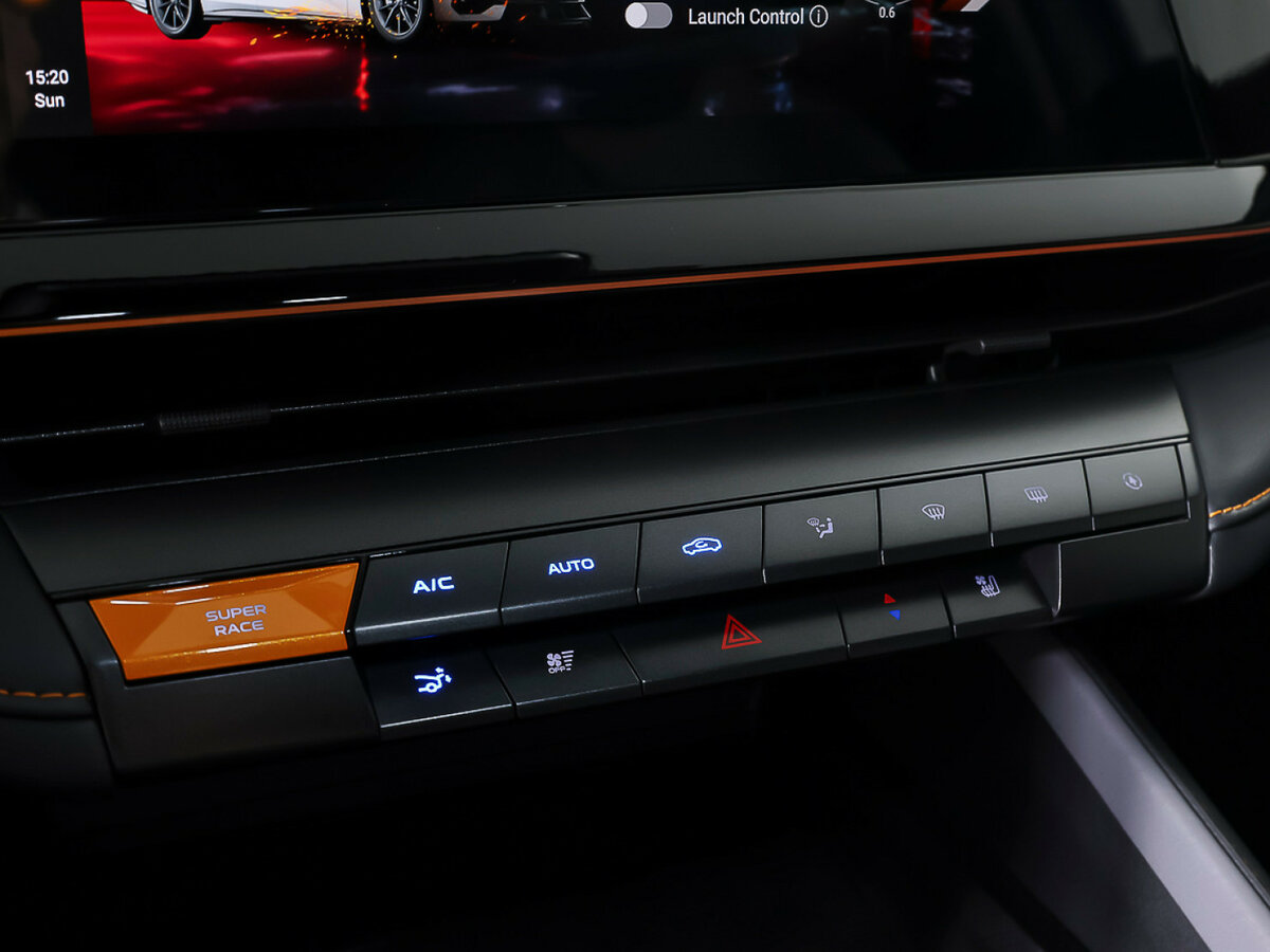 Changan UNI-V б/у, 2023, Роботизированная. Фото: #19