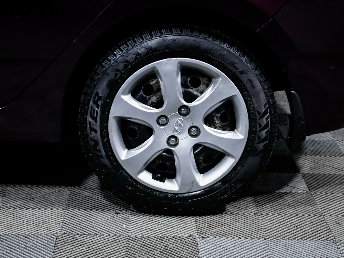 Hyundai Solaris б/у, 2013, Механическая. Фото: #12