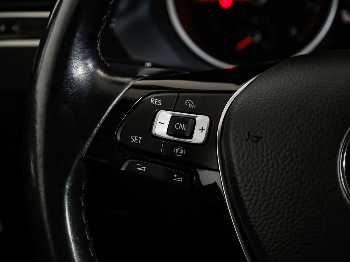 Volkswagen Tiguan б/у, 2020, Роботизированная. Фото: #11