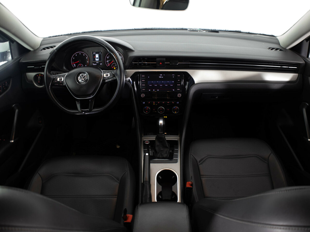 Volkswagen Passat б/у, 2020, Роботизированная. Фото: #6