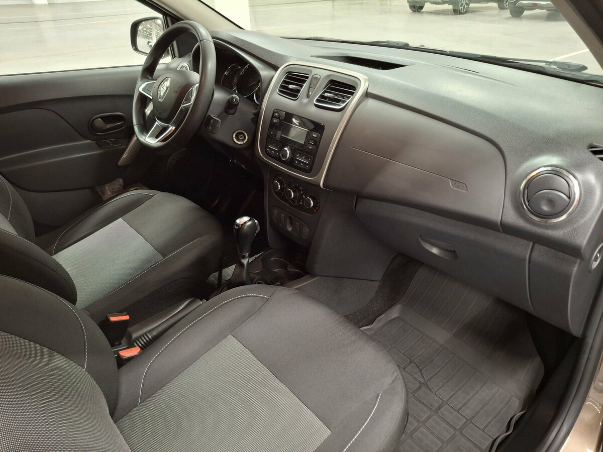 Renault Logan б/у, 2020, Автоматическая. Фото: #10