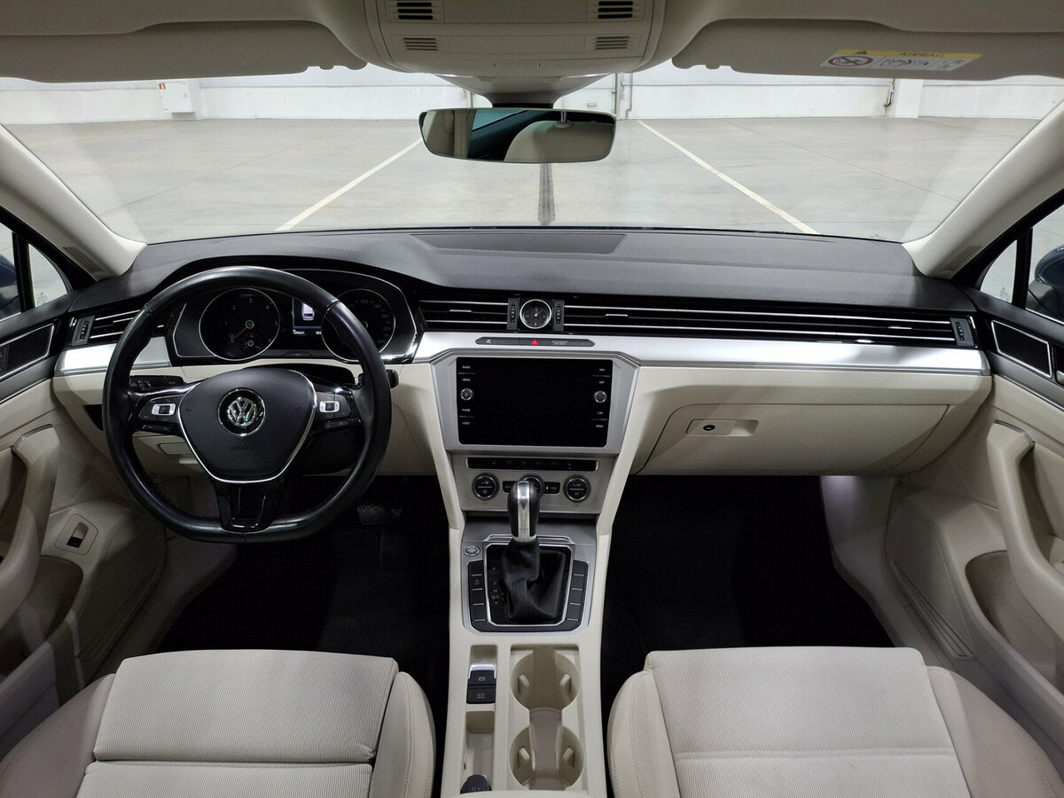 Volkswagen Passat б/у, 2018, Роботизированная. Фото: #13
