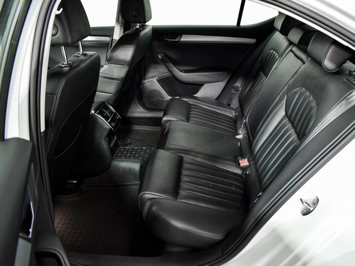 Шкода Суперб б/у, 2018, Роботизированная. Фото: #8