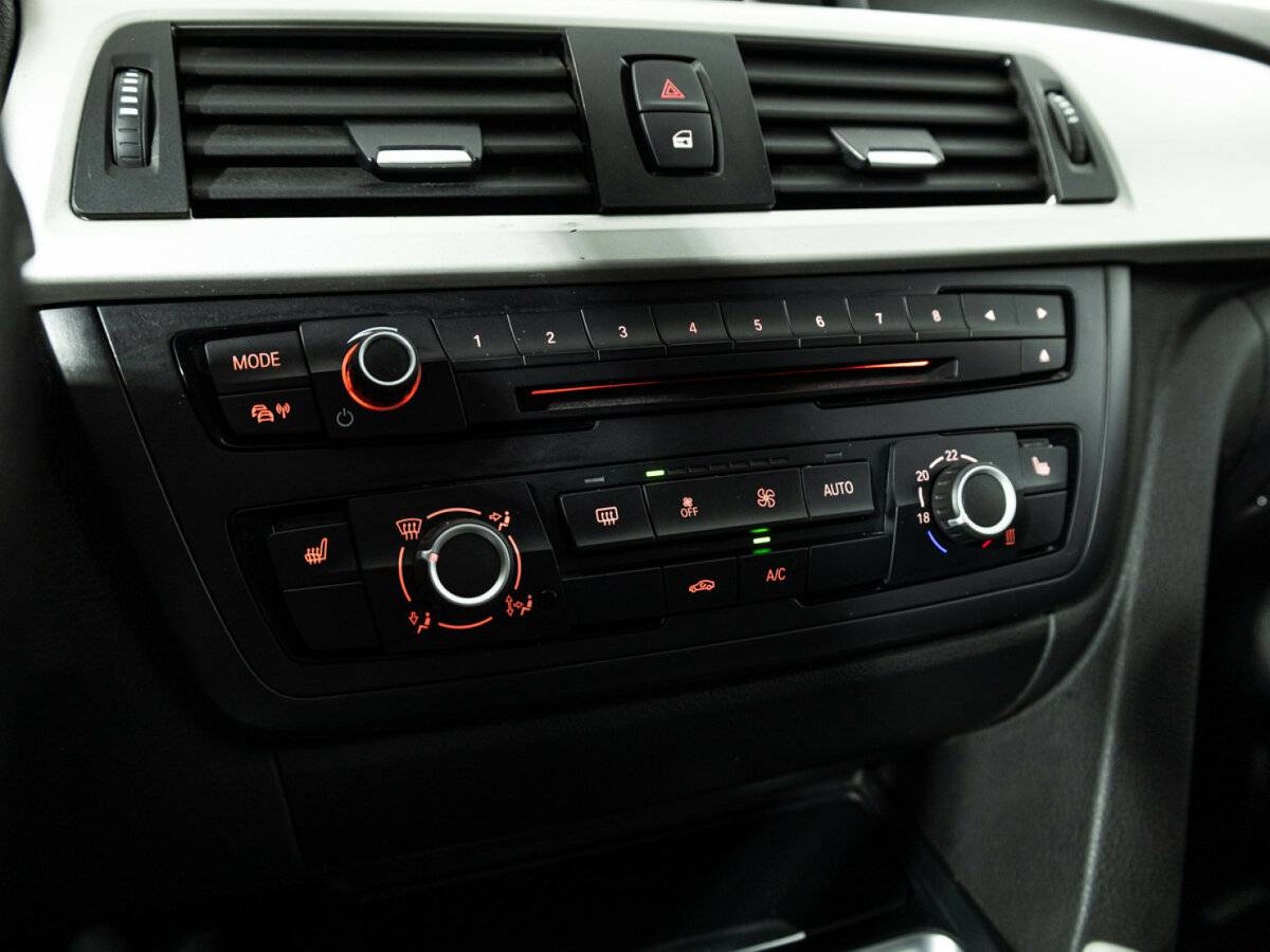 BMW 3 серии б/у, 2015, Автоматическая. Фото: #18