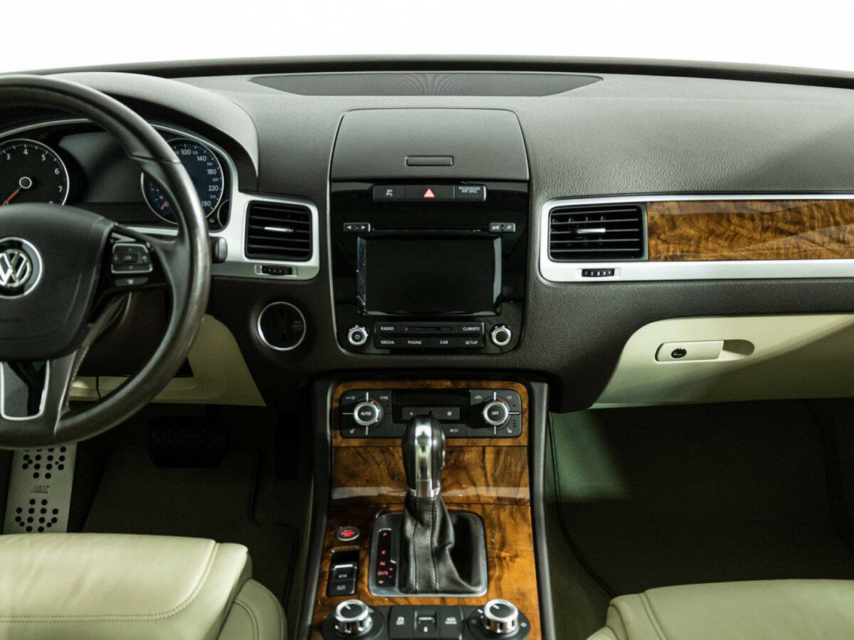 Volkswagen Touareg б/у, 2013, Автоматическая. Фото: #11