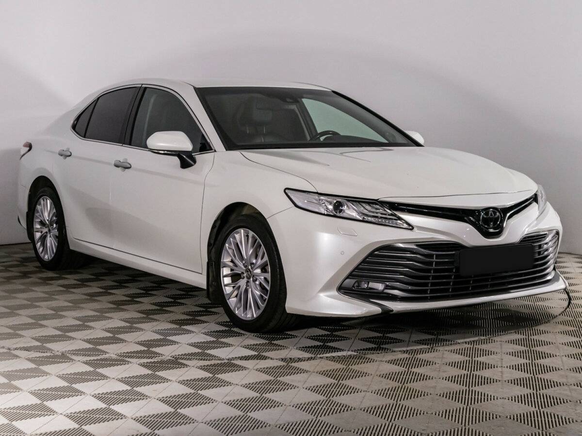 Toyota Camry б/у, 2019, Автоматическая. Фото: #2