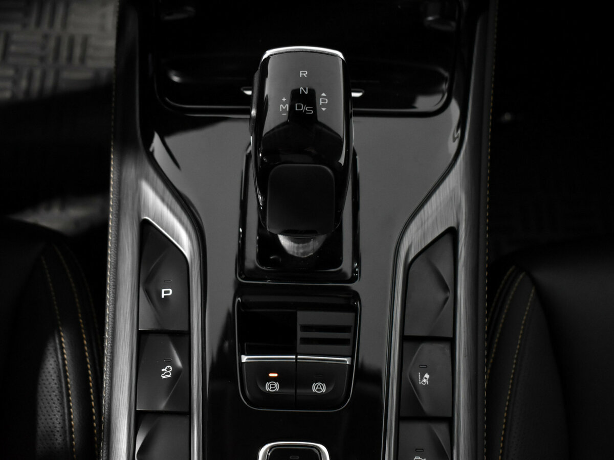 FAW Bestune T77 б/у, 2023, Роботизированная. Фото: #9