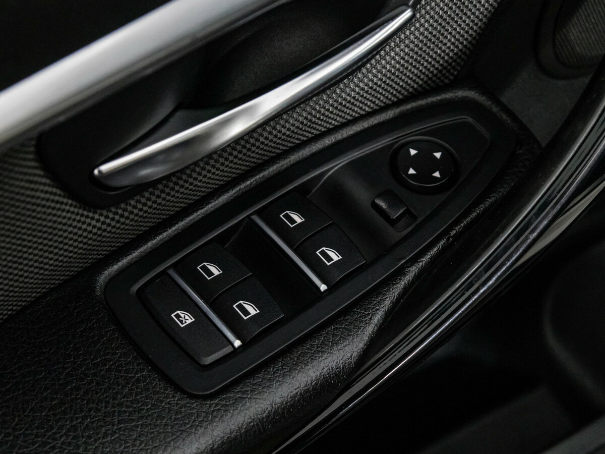 BMW 3 серии б/у, 2016, Автоматическая. Фото: #13