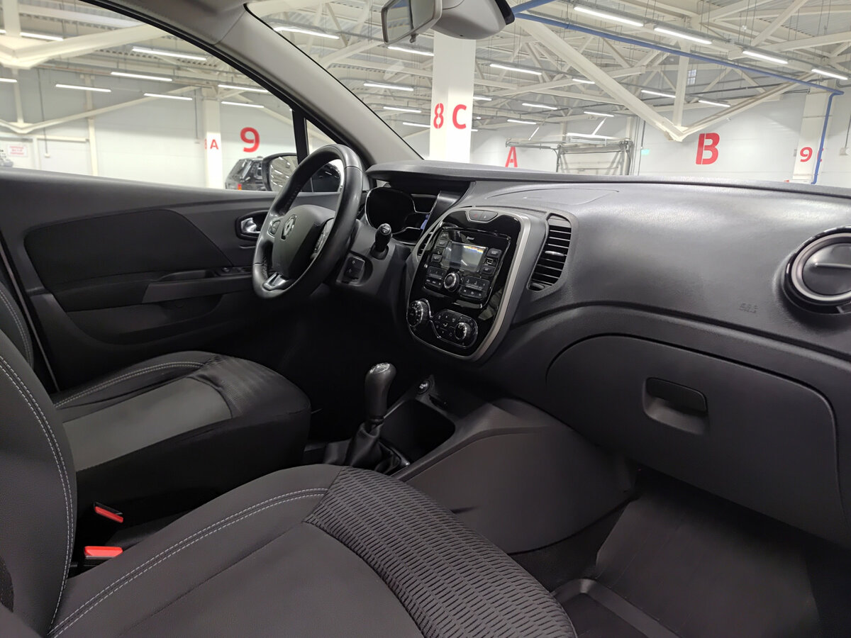Renault Kaptur б/у, 2018, Механическая. Фото: #9