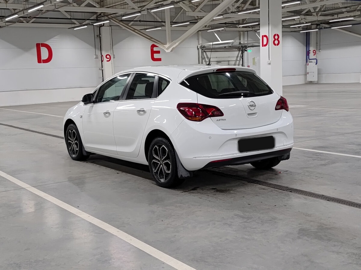 Opel Astra б/у, 2013, Механическая. Фото: #6