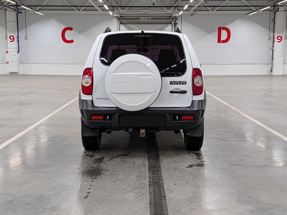 Chevrolet Niva б/у, 2017, Механическая. Фото: #5