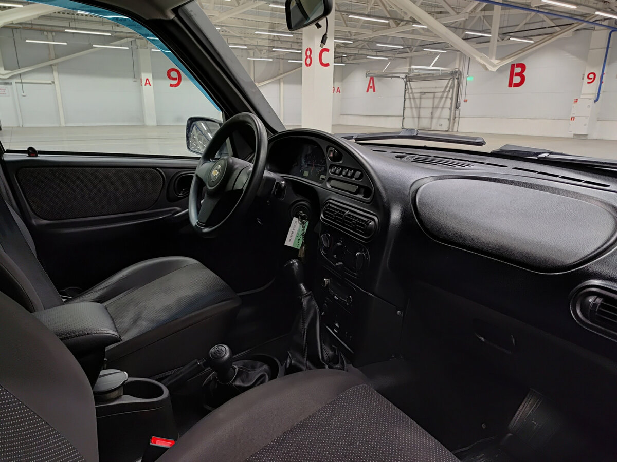Chevrolet Niva б/у, 2017, Механическая. Фото: #10