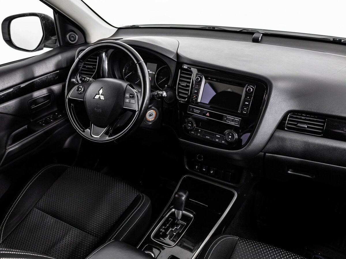 Mitsubishi Outlander б/у, 2018, Вариатор. Фото: #8