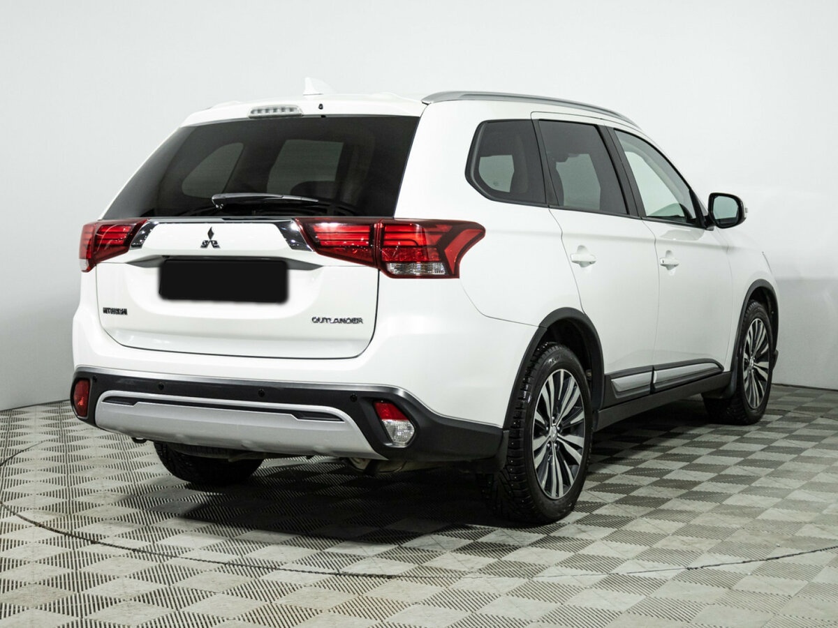 Mitsubishi Outlander б/у, 2018, Вариатор. Фото: #3
