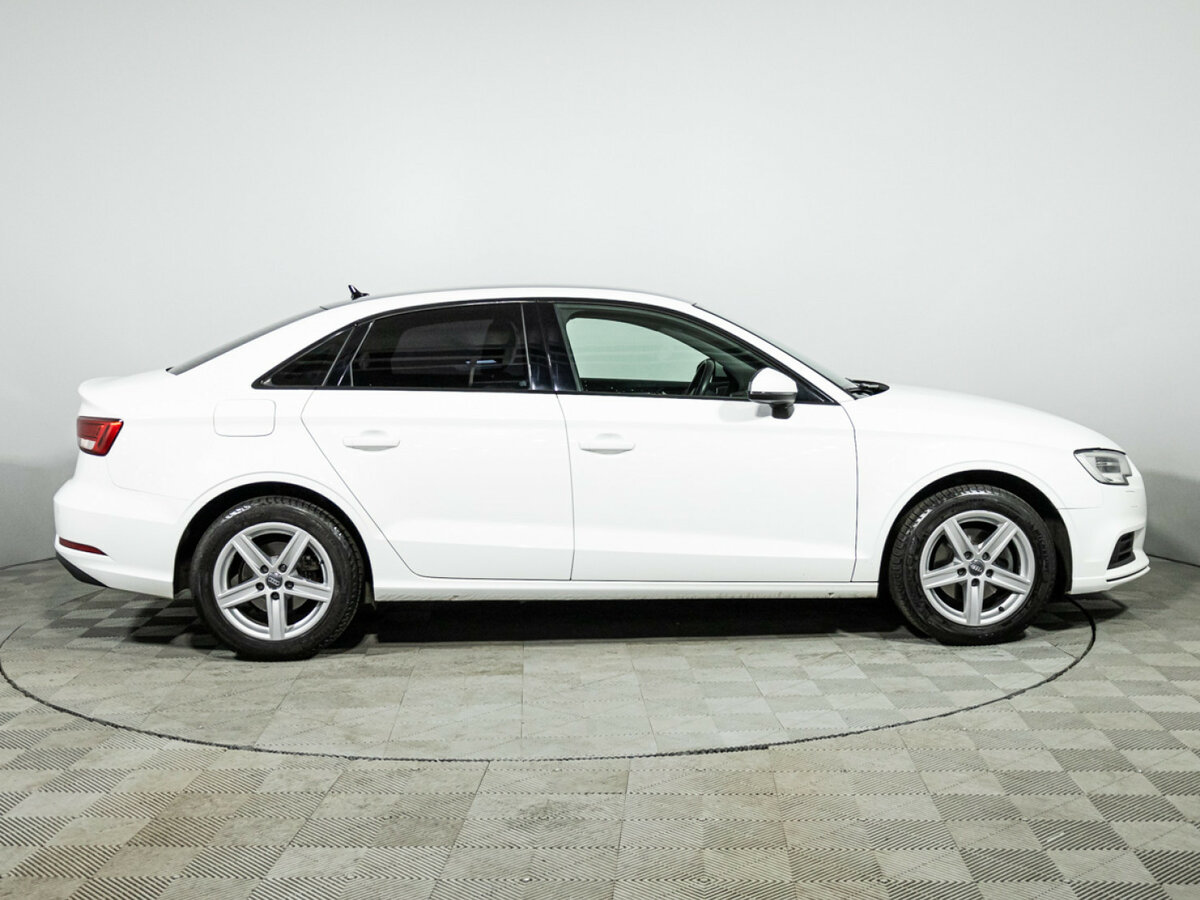 Audi A3 б/у, 2018, Роботизированная. Фото: #3