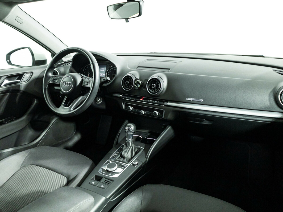 Audi A3 б/у, 2018, Роботизированная. Фото: #8