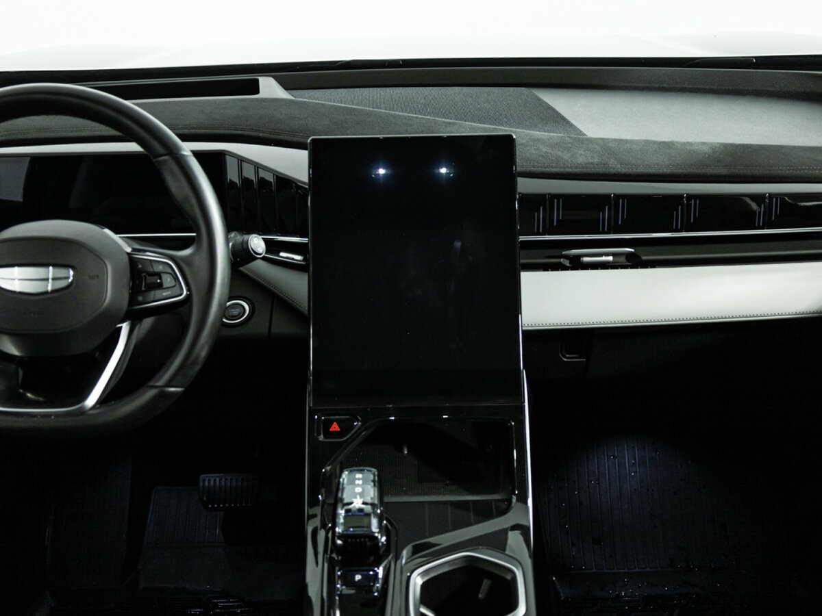 Geely Atlas б/у, 2024, Роботизированная. Фото: #11