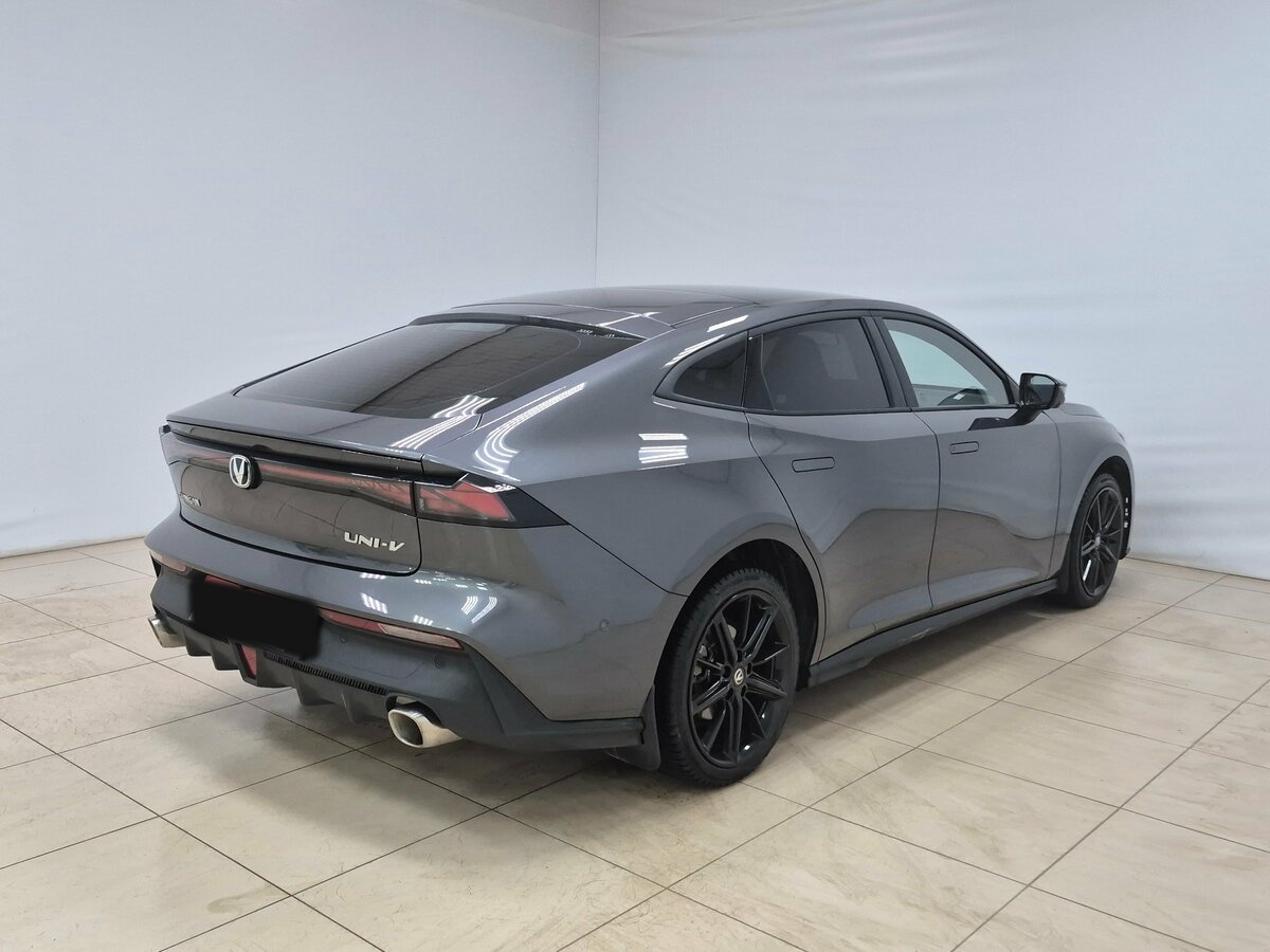 Changan UNI-V б/у, 2024, Роботизированная. Фото: #3