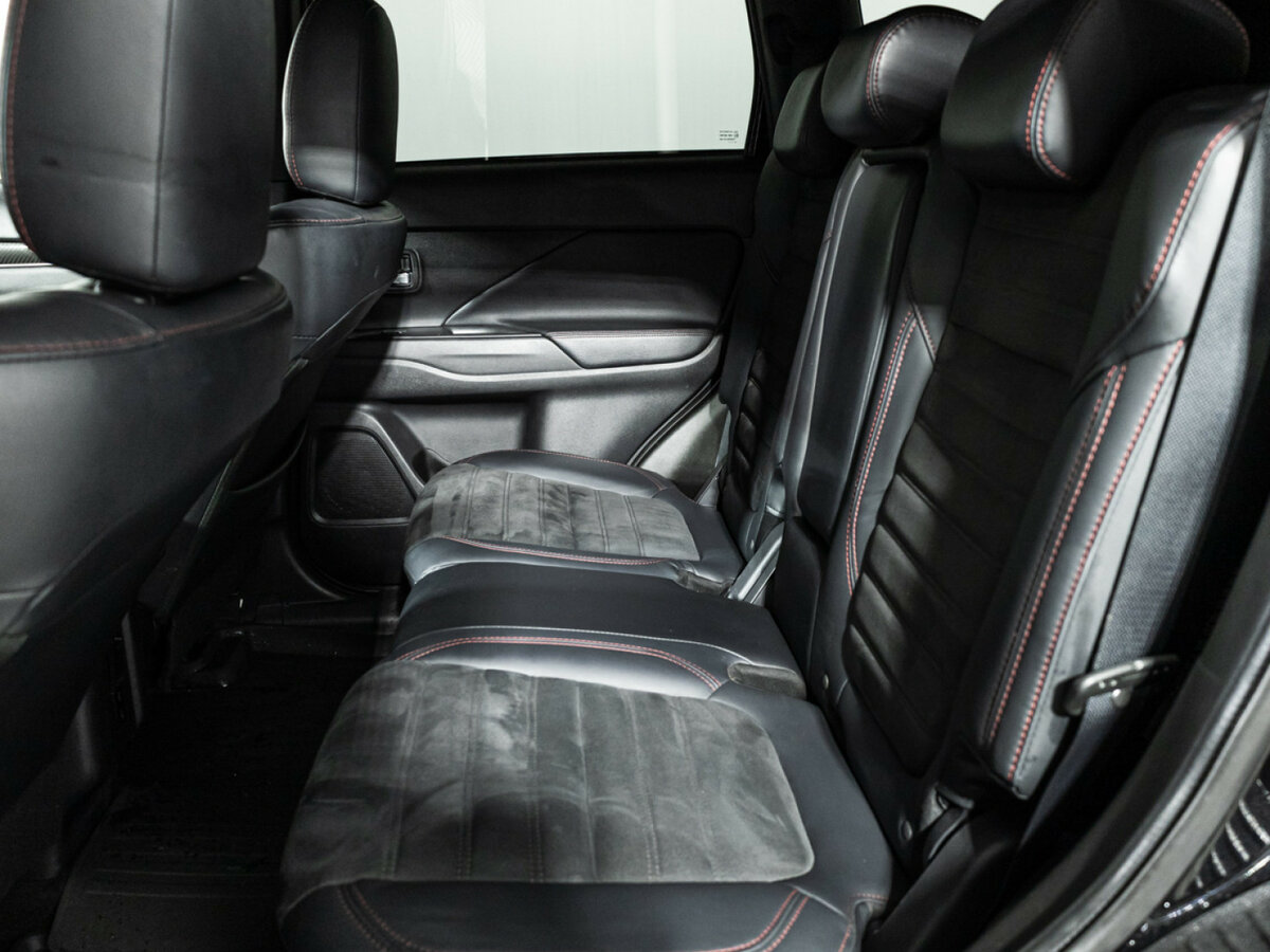 Mitsubishi Outlander б/у, 2020, Вариатор. Фото: #9