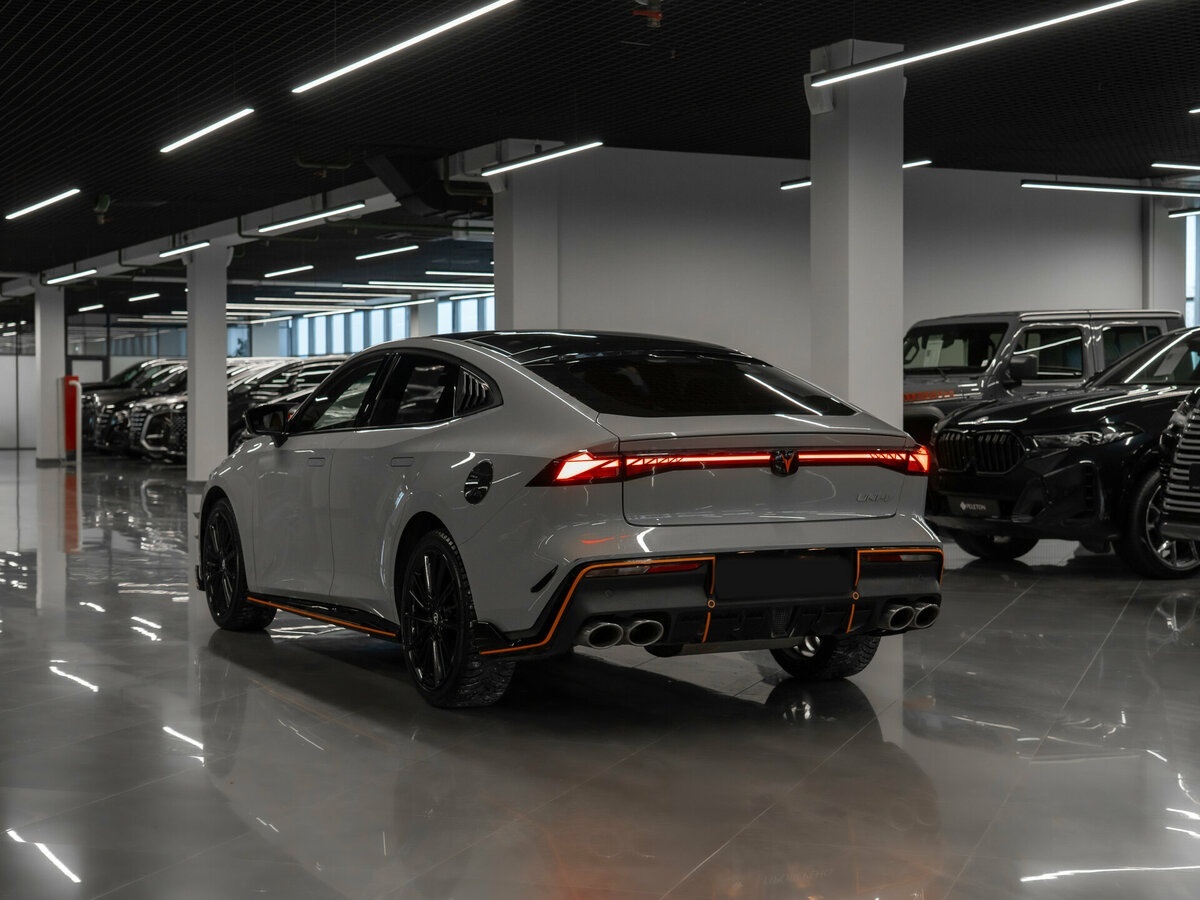 Changan UNI-V б/у, 2023, Роботизированная. Фото: #3