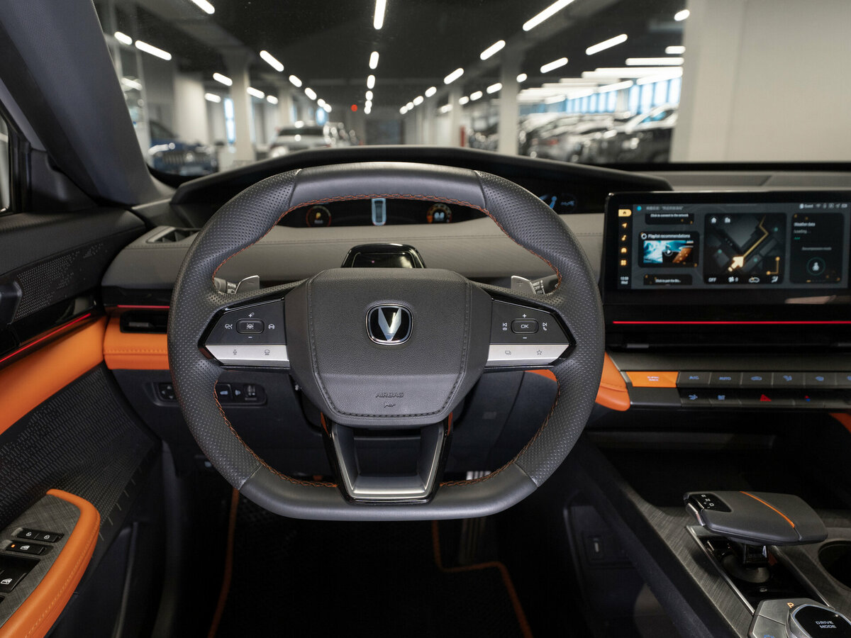 Changan UNI-V б/у, 2023, Роботизированная. Фото: #10