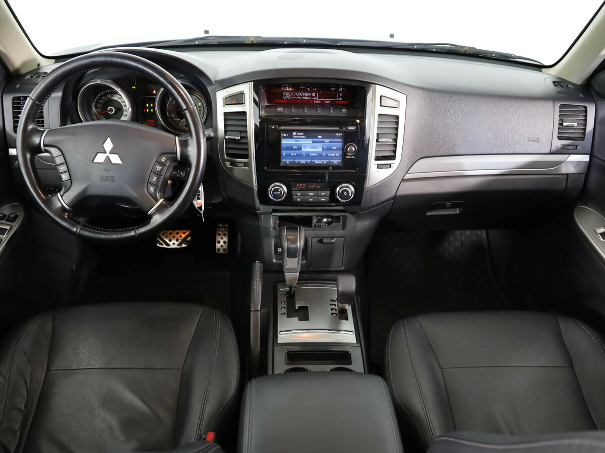 Mitsubishi Pajero б/у, 2015, Автоматическая. Фото: #8