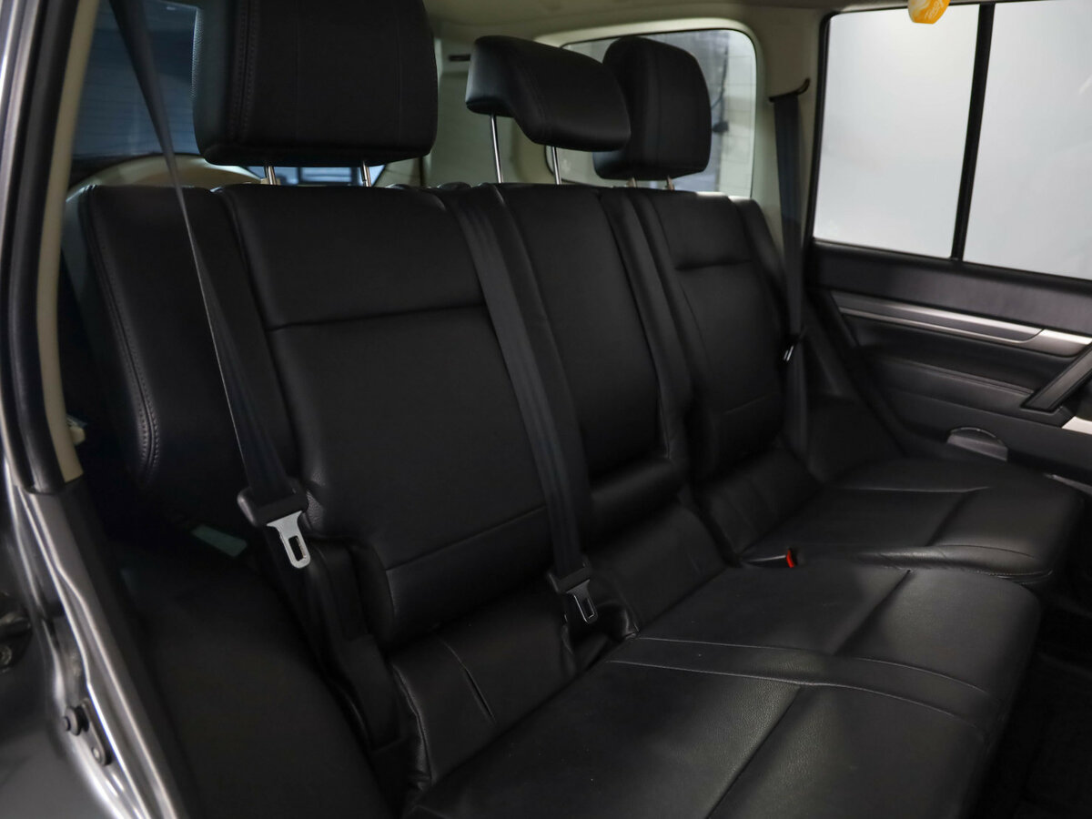 Mitsubishi Pajero б/у, 2015, Автоматическая. Фото: #18