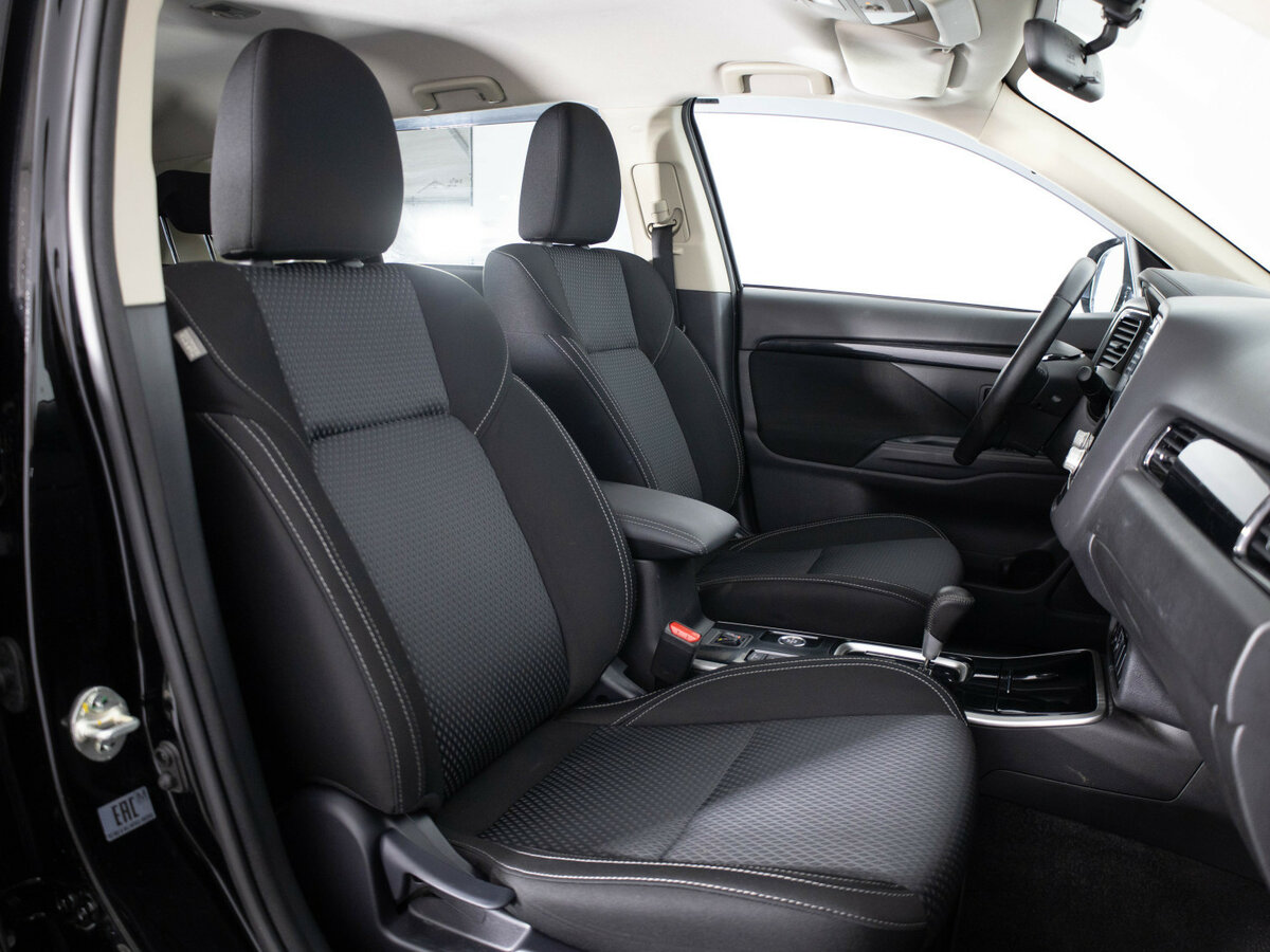 Mitsubishi Outlander б/у, 2020, Вариатор. Фото: #7
