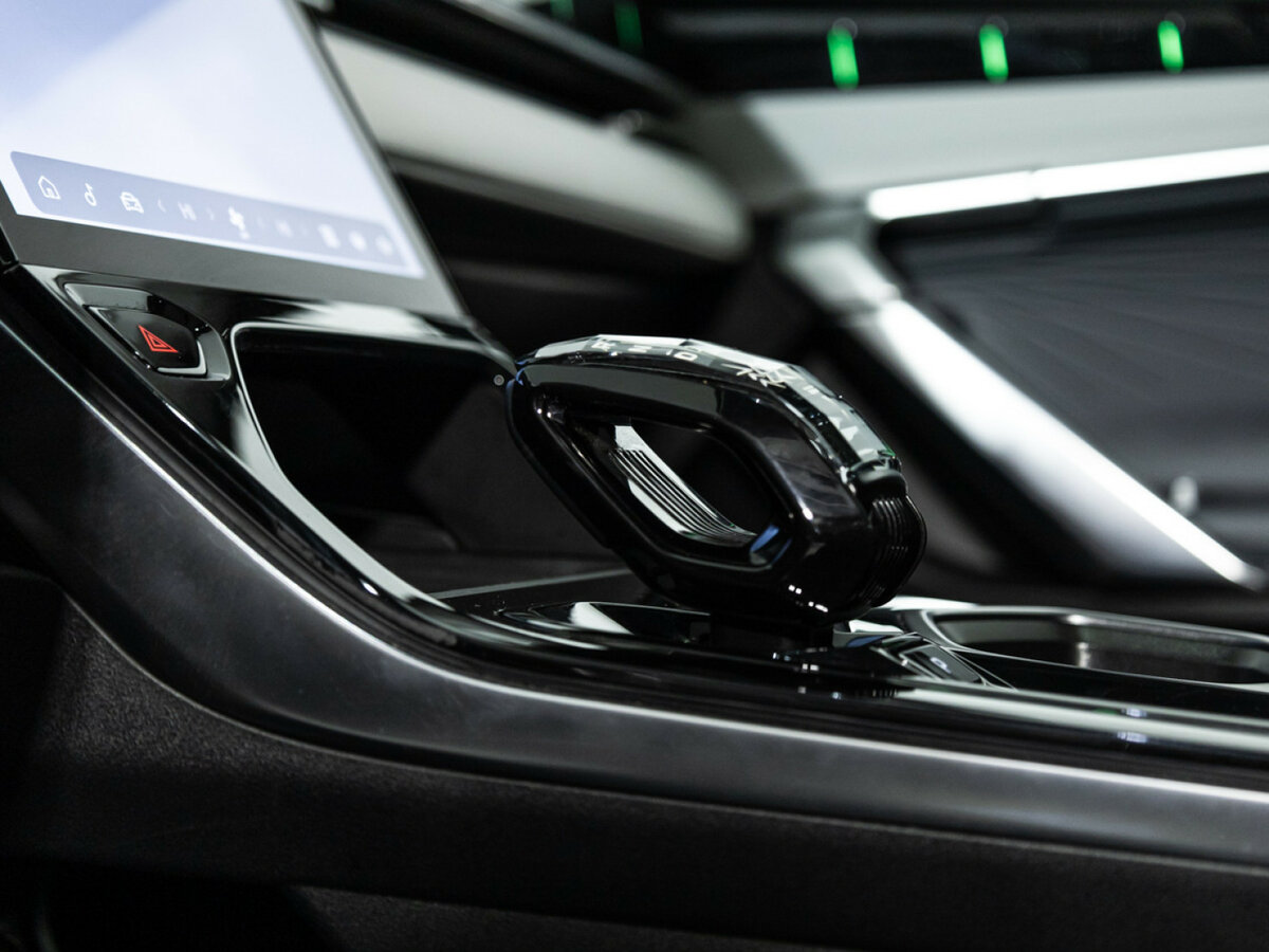 Geely Atlas б/у, 2023, Роботизированная. Фото: #15