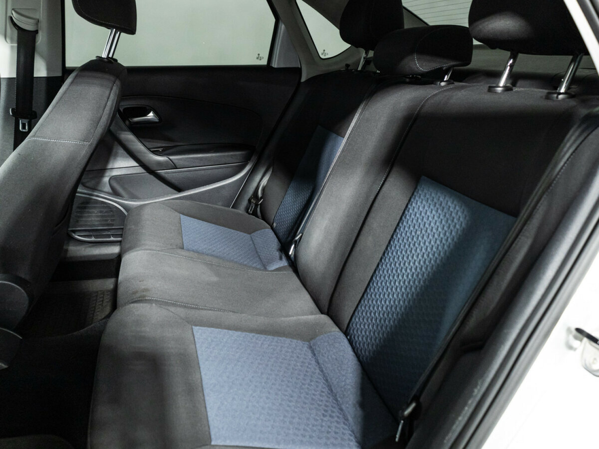 Volkswagen Polo б/у, 2013, Механическая. Фото: #9