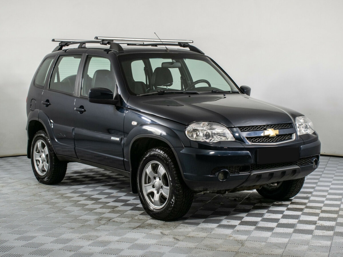 Chevrolet Niva б/у, 2012, Механическая. Фото: #2