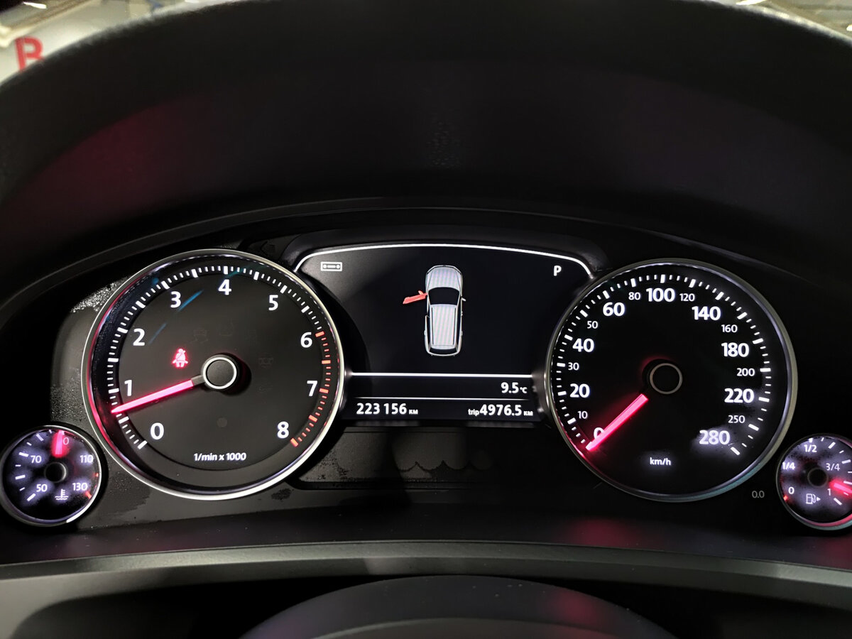 Volkswagen Touareg б/у, 2012, Автоматическая. Фото: #12