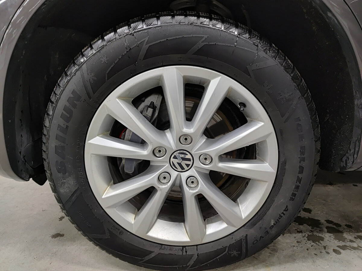 Volkswagen Touareg б/у, 2012, Автоматическая. Фото: #17