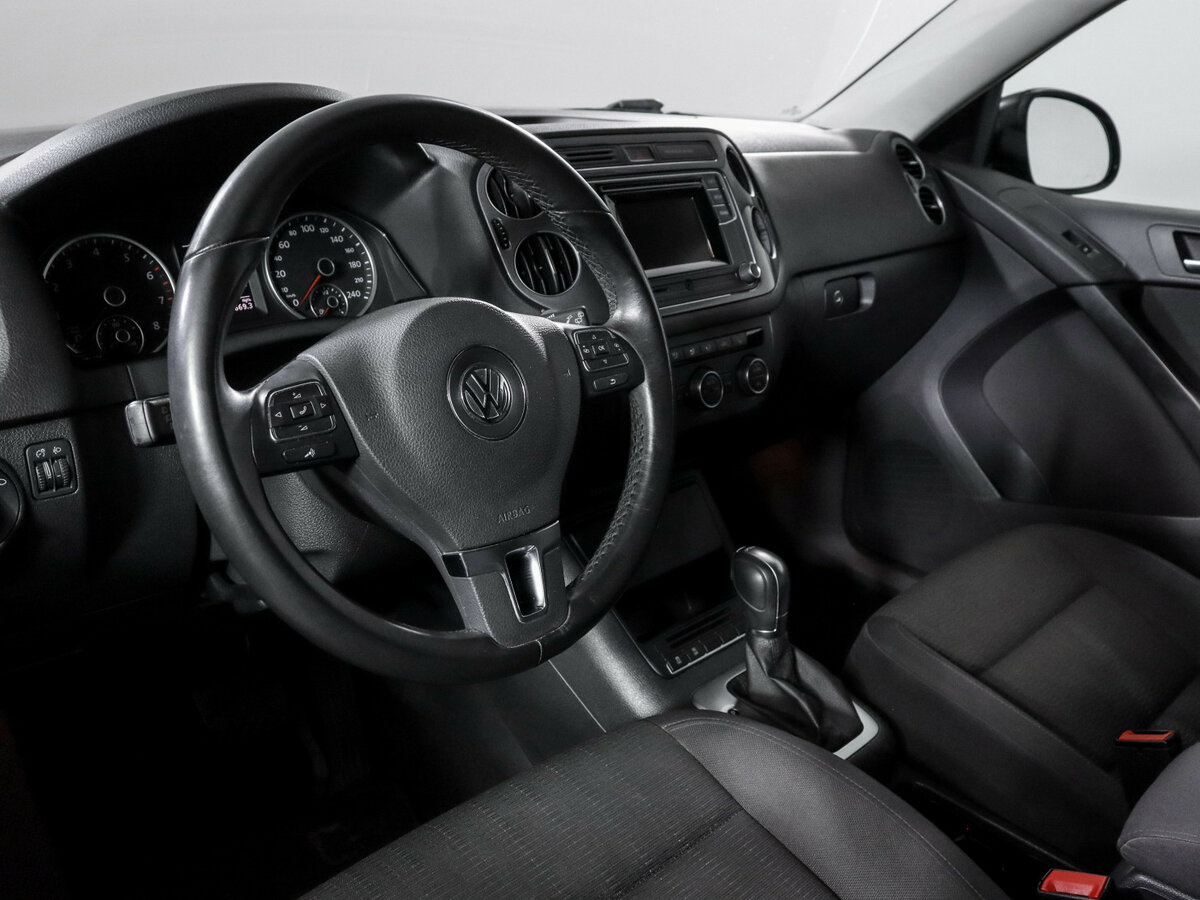 Volkswagen Tiguan б/у, 2016, Роботизированная. Фото: #12