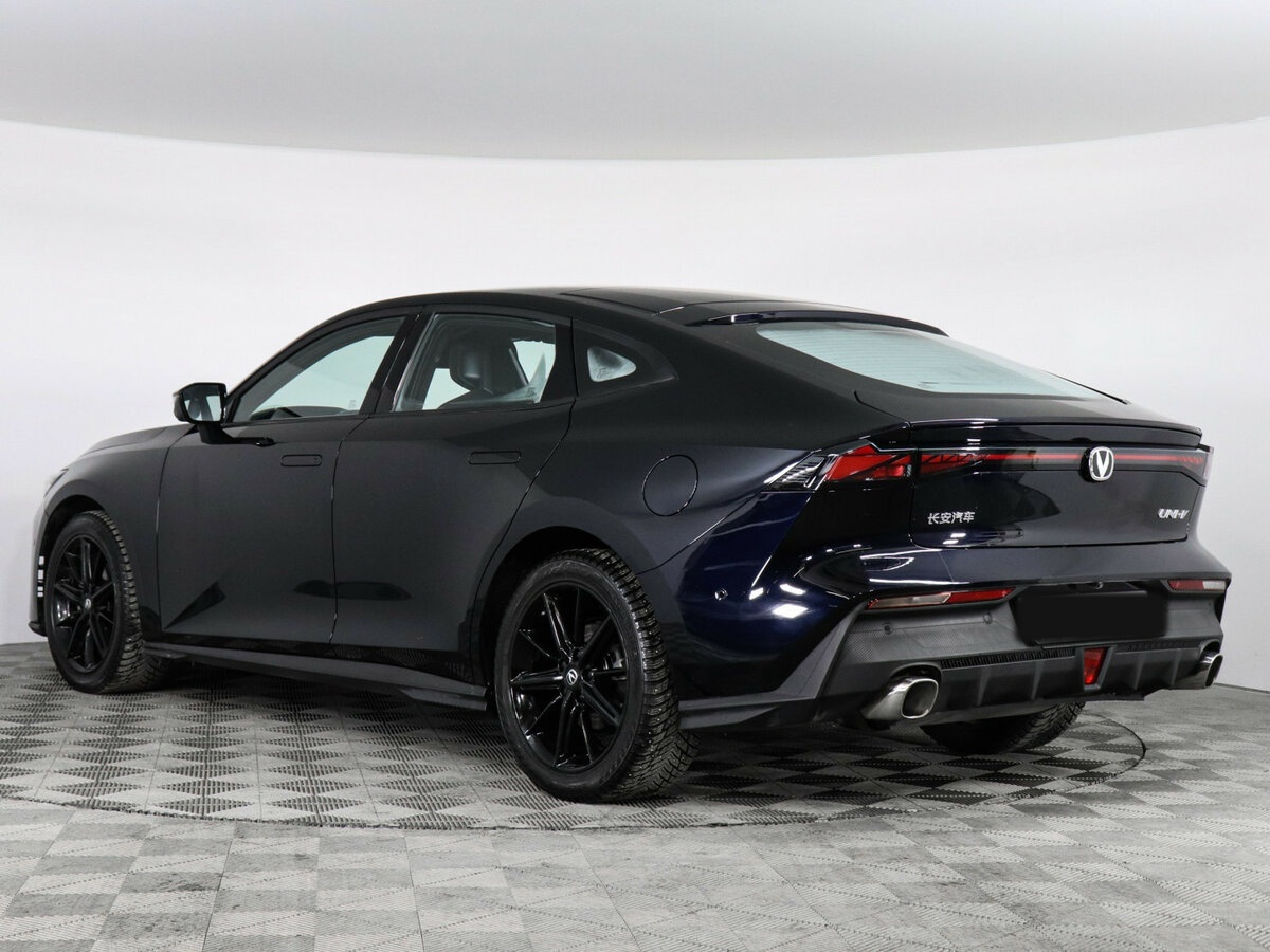 Changan UNI-V б/у, 2023, Роботизированная. Фото: #6