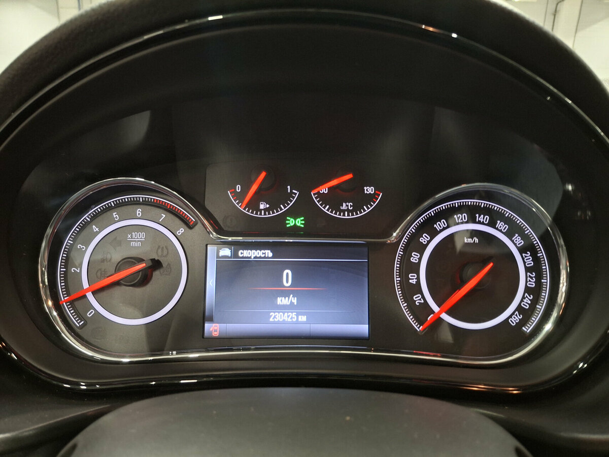 Opel Insignia б/у, 2013, Механическая. Фото: #12