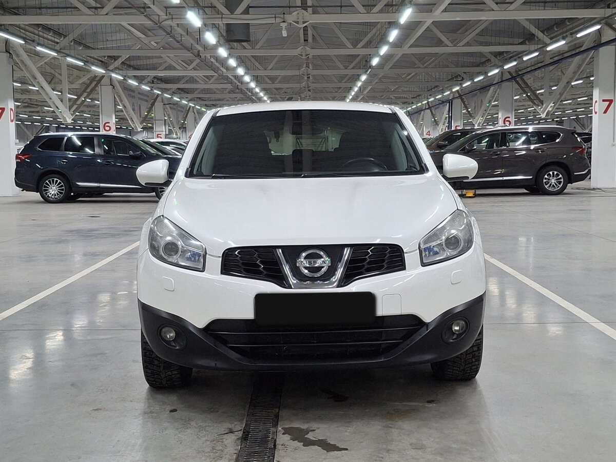 Nissan Qashqai б/у, 2013, Механическая. Фото: #1