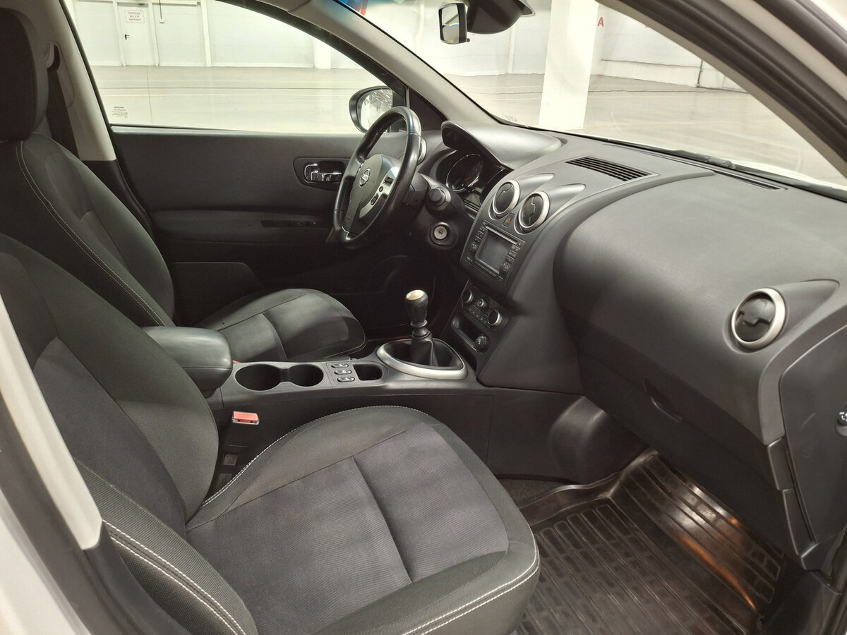 Nissan Qashqai б/у, 2013, Механическая. Фото: #10