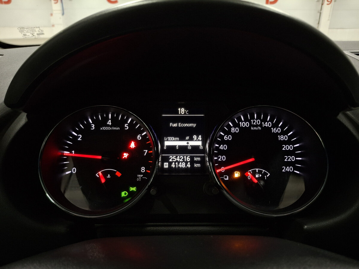 Nissan Qashqai б/у, 2013, Механическая. Фото: #12