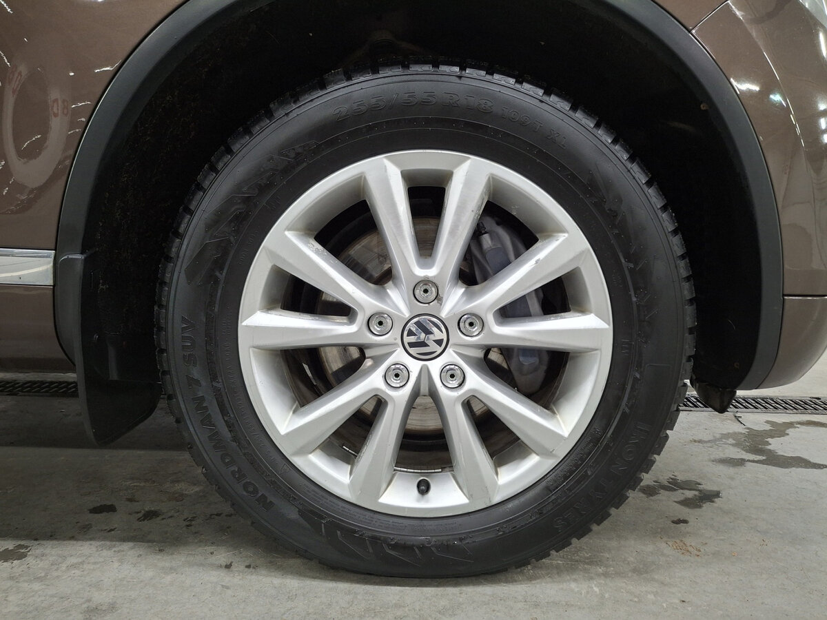 Volkswagen Touareg б/у, 2013, Автоматическая. Фото: #17